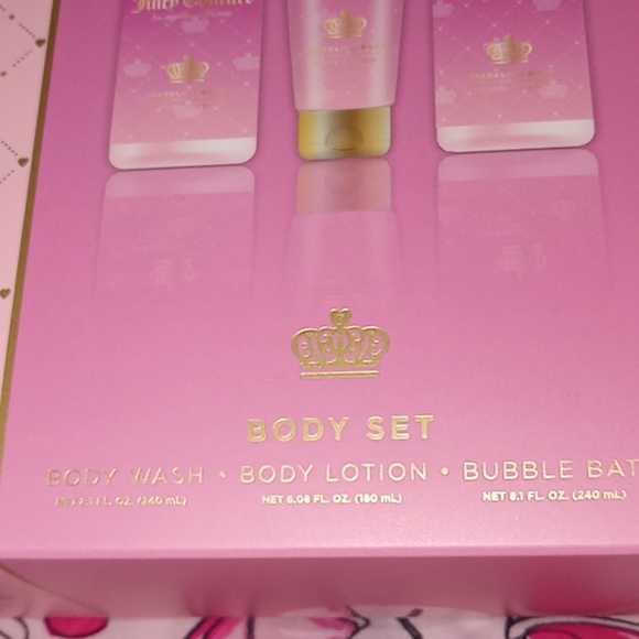 Juicy Couture Pink Body Wash Luxurious Bath Experience 3 Piece Set - Picture 3 of 4